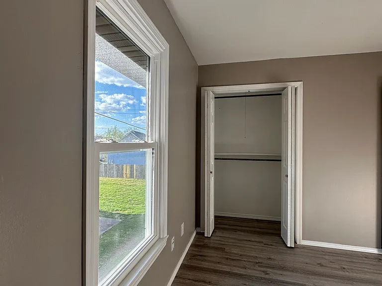 3017 W Roxbury St — Photo 31