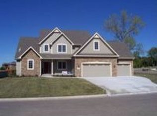 903 April Rain Rd, Lawrence, KS 66049