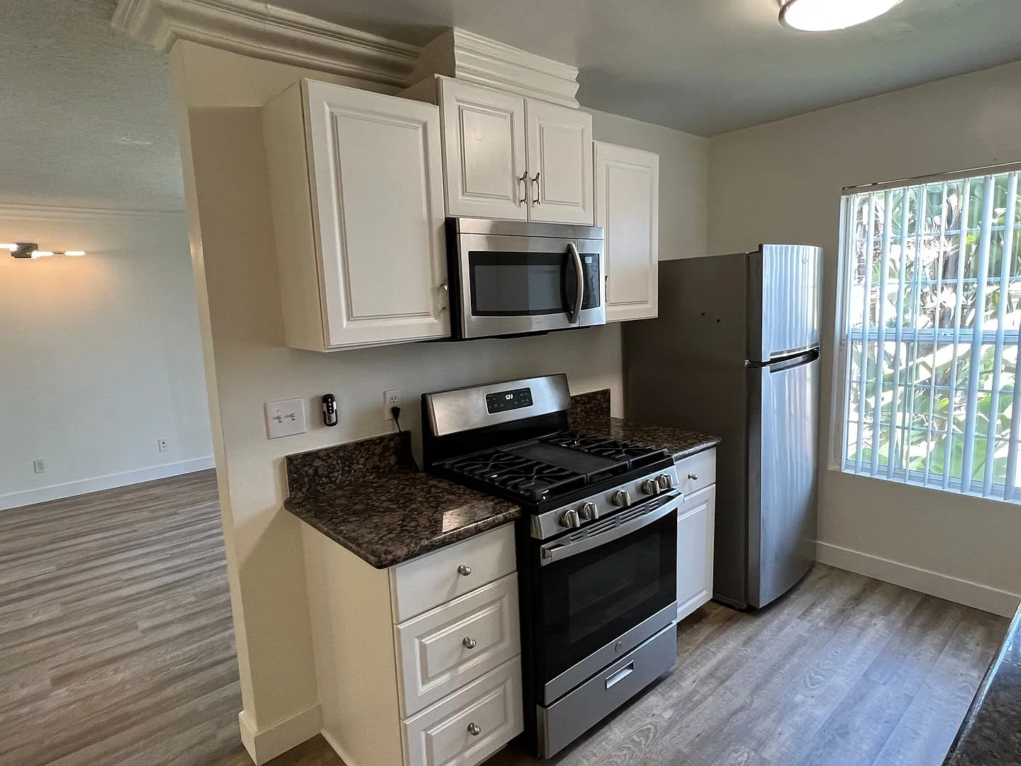 9344 National Blvd — Photo 4