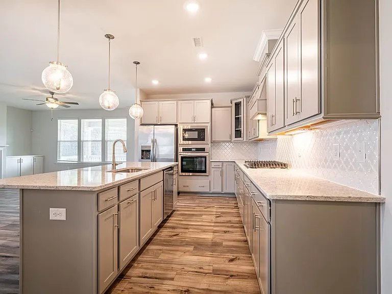 179 Castle Pond Way — Photo 33