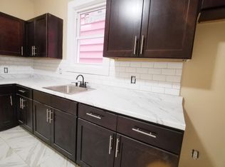 230 Bayview Ave #1, Jersey City, NJ 07305