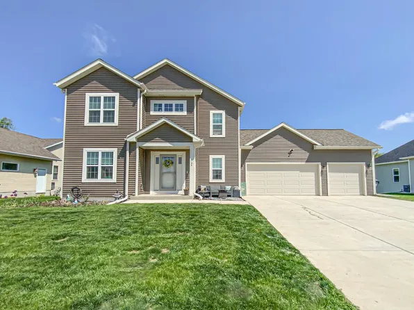 1136 West Rosemary ROAD, Elkhorn, WI 53121
