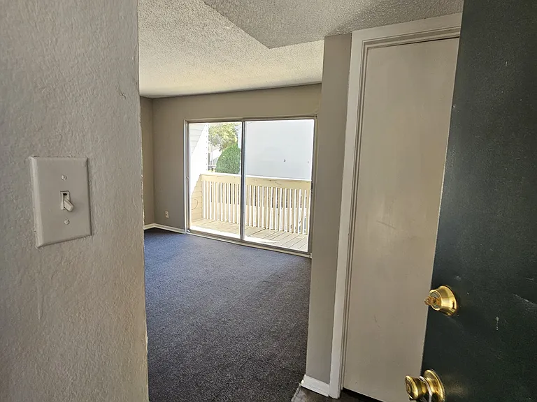 6676 Whispering Oak Pl #4 — Photo 4