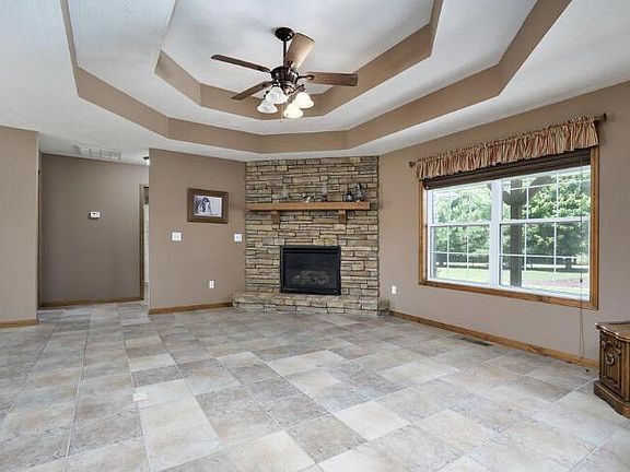 4th image of 141 Brianna Drive
