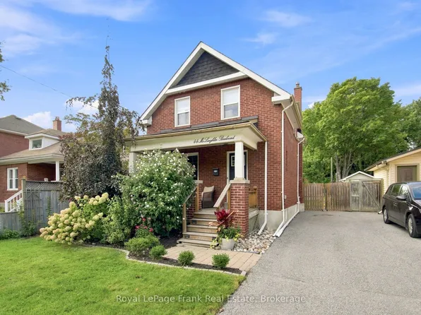 44 McLaughlin Blvd, Oshawa, ON L1G 2N9