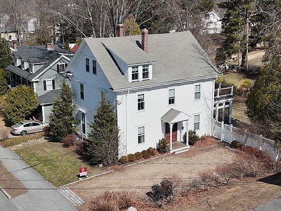 2nd image of 154 Main St