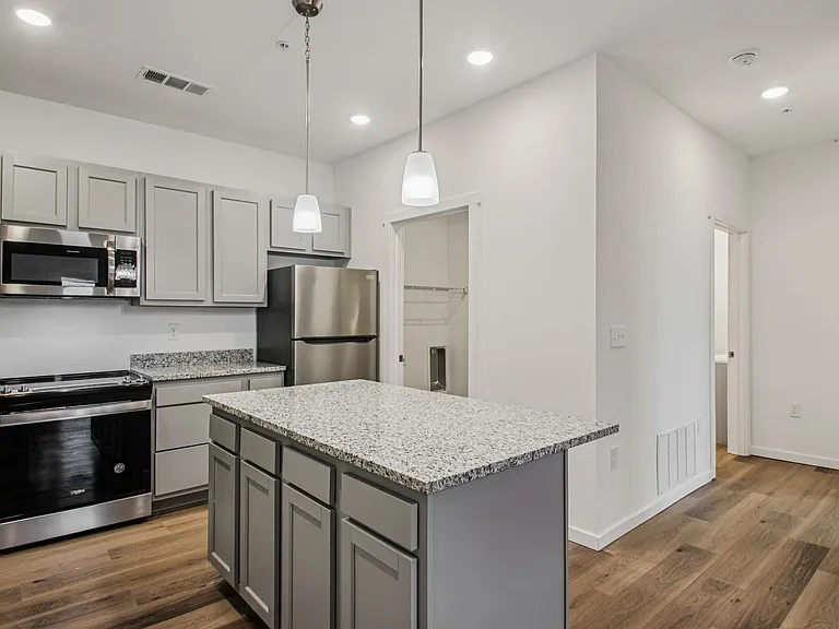 Portland Place Apartments — Photo 53