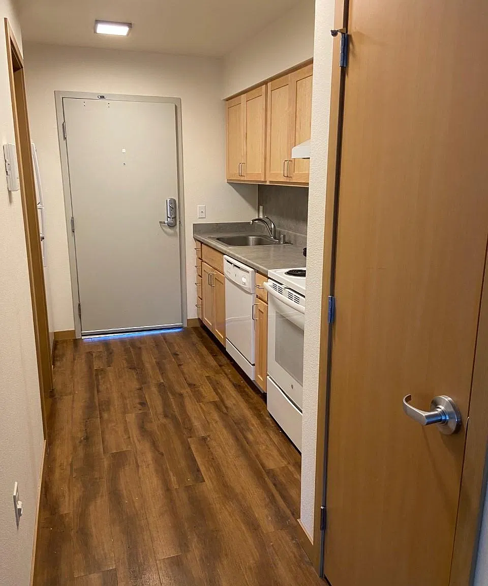 Studio, 475 sqft, $1,000 — Photo 3