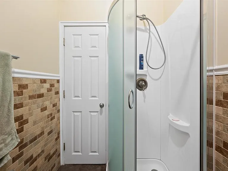 331 Grand St #3 — Photo 8