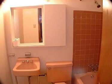 4th image of 806 Cascade Dr
