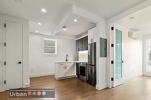1st image of 271 E 32nd St #2A