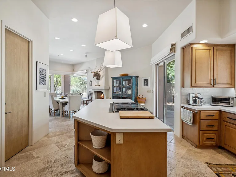 7466 E High Point Dr — Photo 10