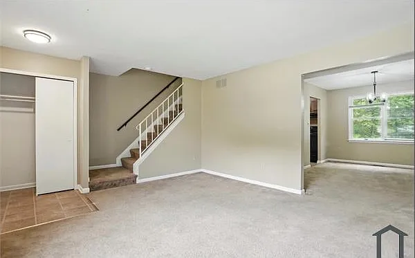 9230 Woodcreek Ct — Photo 4