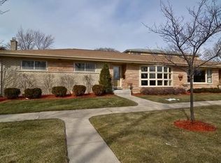 760 N Seminary Ave, Park Ridge, IL 60068