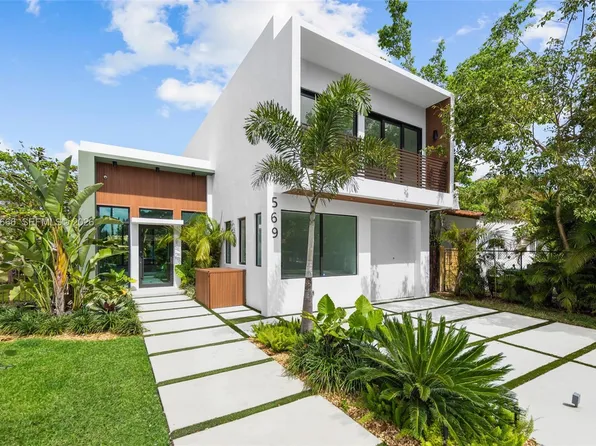 569 NW 44th St, Miami, FL 33127