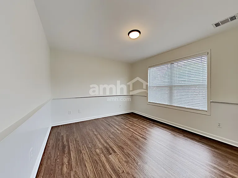 826 Durham Ct — Photo 16