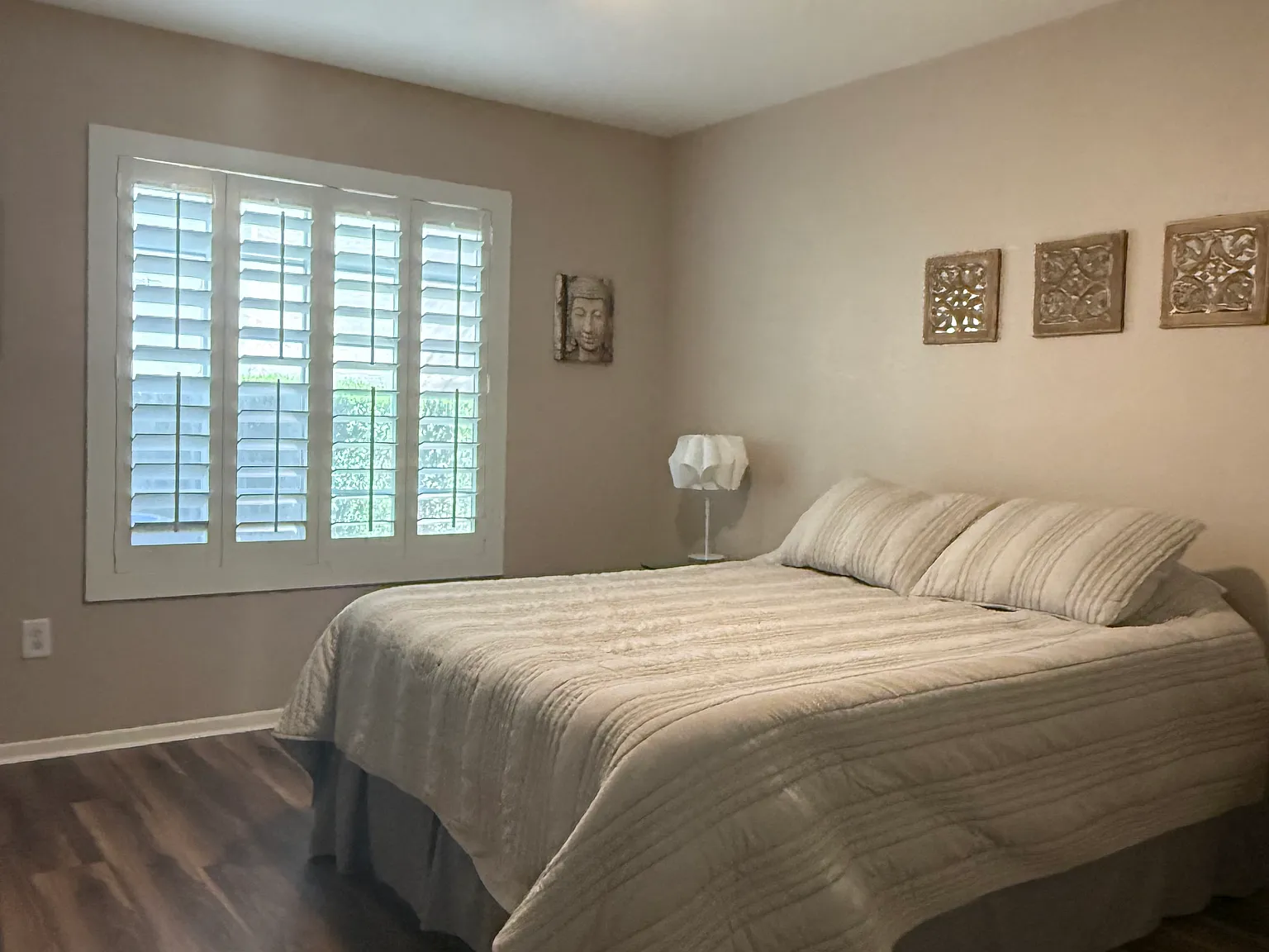 3 bed, 1243 sqft, $900 — Photo 2