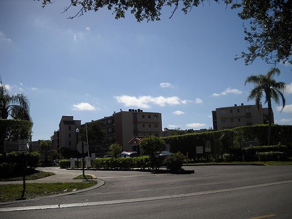 3rd image of 8700 N Sherman Cir APT 503