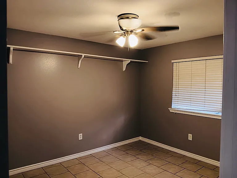 1504 Wildbriar Dr — Photo 15