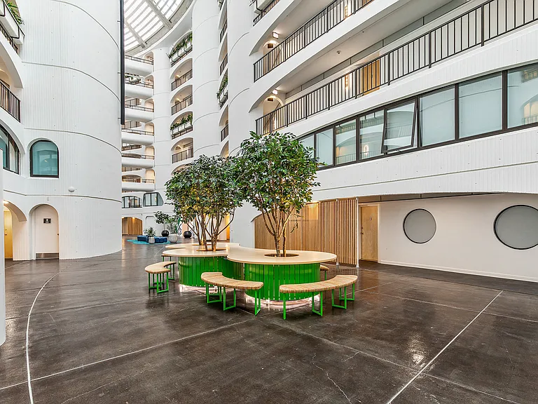 River City Apartments — Photo 10