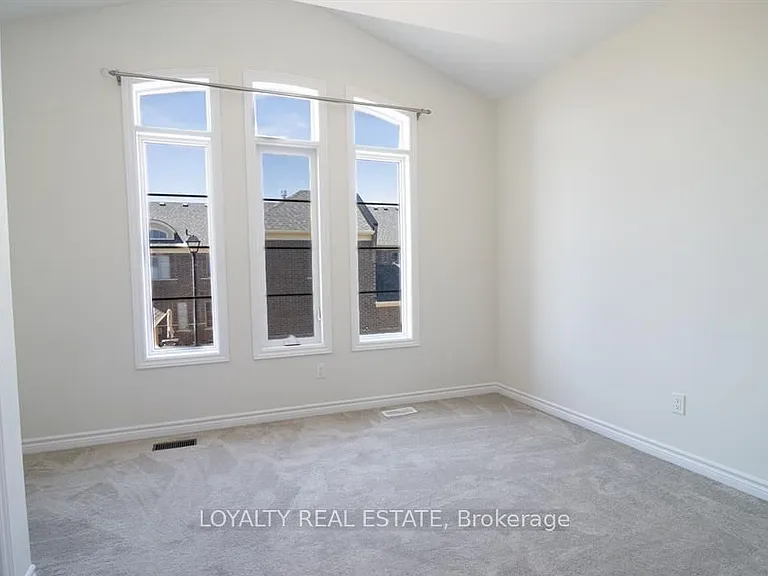 17 Cornelius Ln — Photo 12