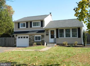 963 Catalpa Rd, Warminster, PA 18974