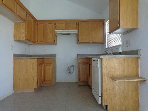 5th image of 509 Valle Cromo Way