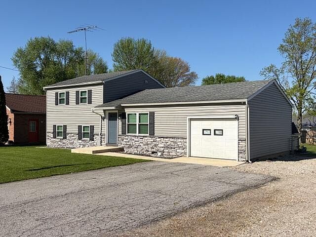 1st image of 437 N Delaware St