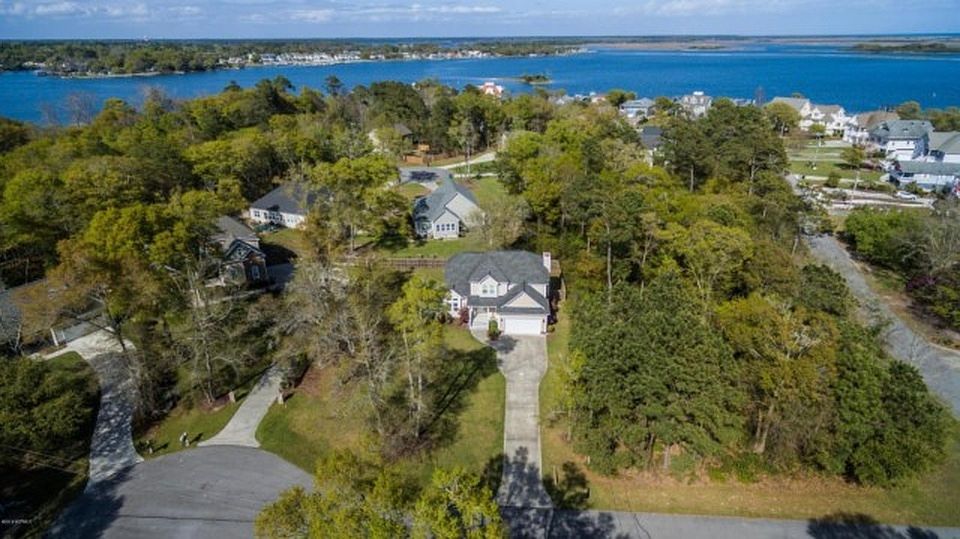 2nd image of L62 Bay Ct