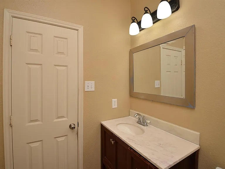 26822 Kingston Glen Ln — Photo 25