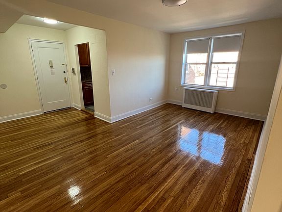 2nd image of 2050 21st Dr APT 4E