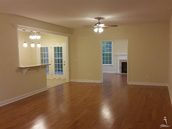 2nd image of 45 Edinburgh Dr