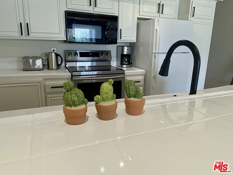 1655 E Palm Canyon Dr #318 — Photo 9
