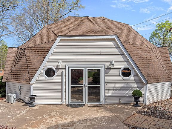 4th image of 7977 Lucky Creek Ln
