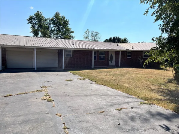 374 S Hickory St, Copan, OK 74022