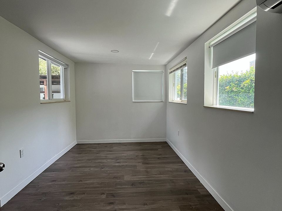 1st image of 2055 NE 140th St #B