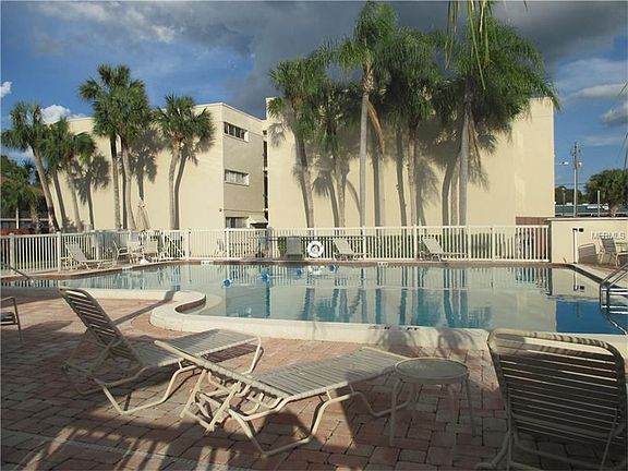 3rd image of 2623 Woodgate Ln #H-12