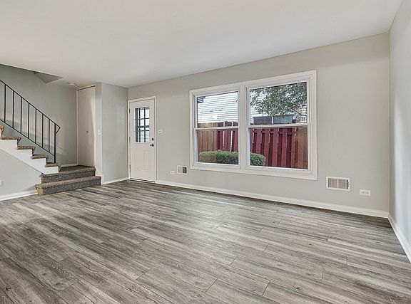 3rd image of 1961 Hancock Dr Unit 5514