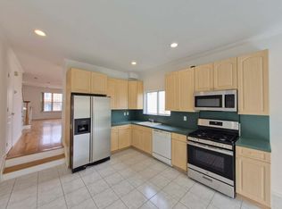 29 Marisa Ct #2, Staten Island, NY 10314