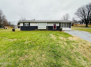 722 Netherton Dr, Madisonville, TN 37354
