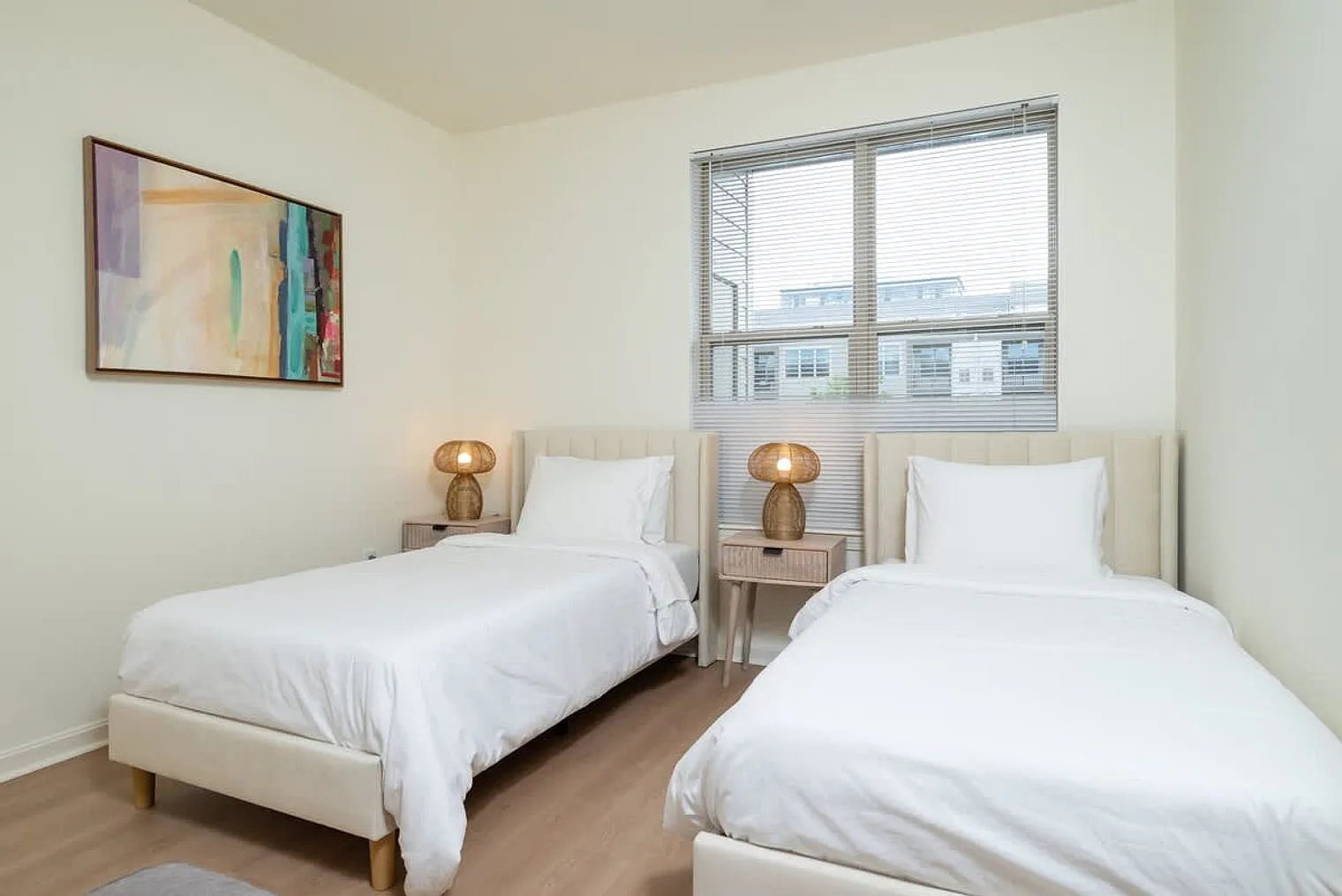 2 bed, 2.0 bath, 1097 sqft, $13,680 — Photo 4