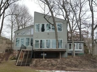 34234 Venice Park Rd, Delafield, WI 53018