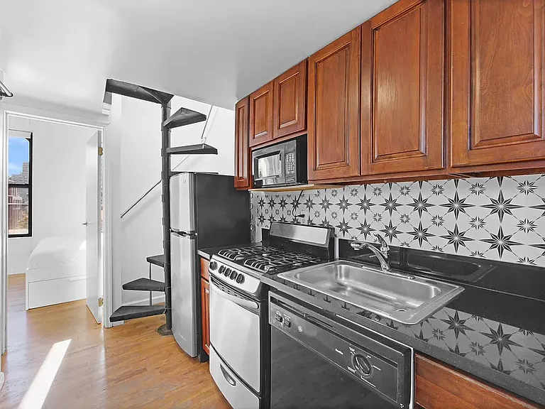 168 Stanton St #5A — Photo 6