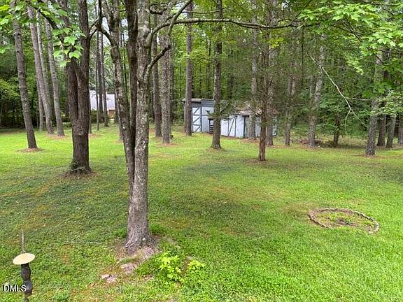 4th image of 10608 Lake Pl