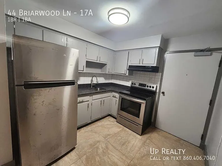 44 Briarwood Ln #17A — Photo 4