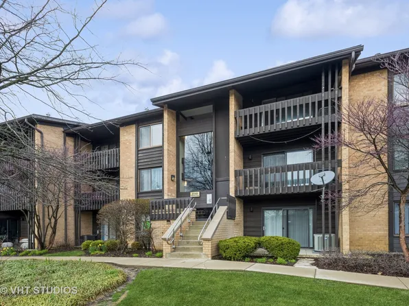 6148 Knoll Wood Rd APT 107, Willowbrook, IL 60527