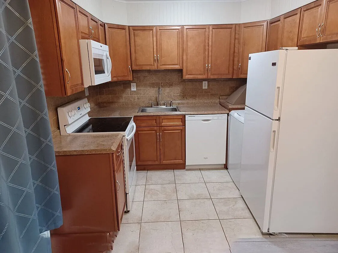 3 bed, 1238 sqft, $2,870 — Photo 4