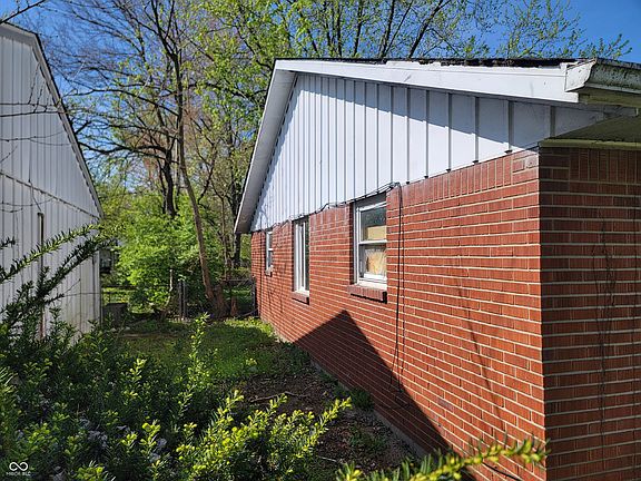 2nd image of 3755 N Brentwood Ave