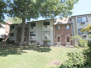 33 Colonial Rd APT 3, Stamford, CT 06906