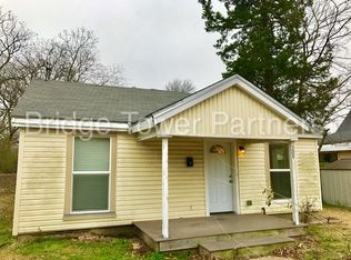 308 E 11th St, Bonham, TX 75418